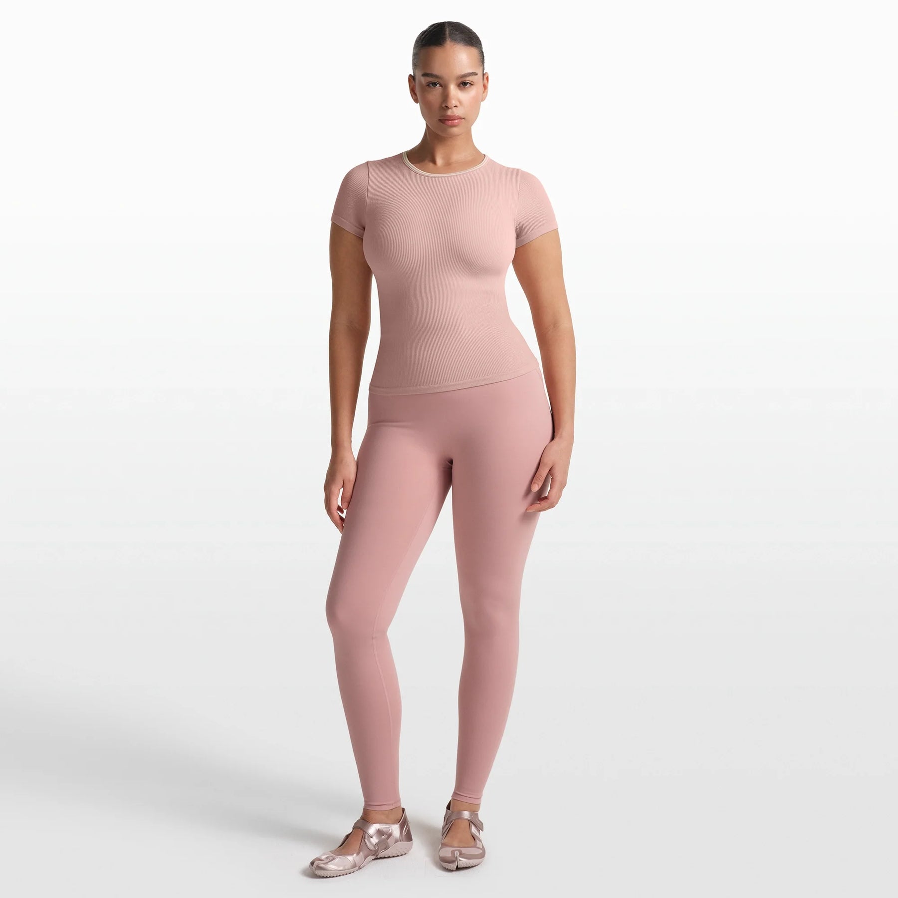 NikeSKIMS RIBBED SEAMLESS BABY TEE | HIMALAYAN