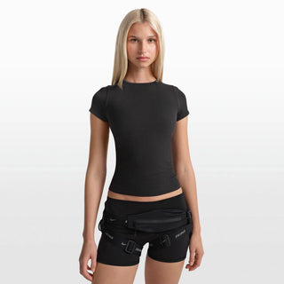 NikeSKIMS RIBBED SEAMLESS BABY TEE | OBSIDIAN