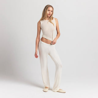 FEATHERWEIGHT CASHMERE SLEEVELESS TOP | EGRET