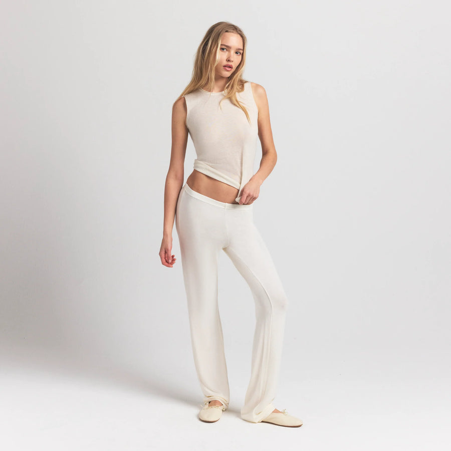 FEATHERWEIGHT CASHMERE SLEEVELESS TOP | EGRET
