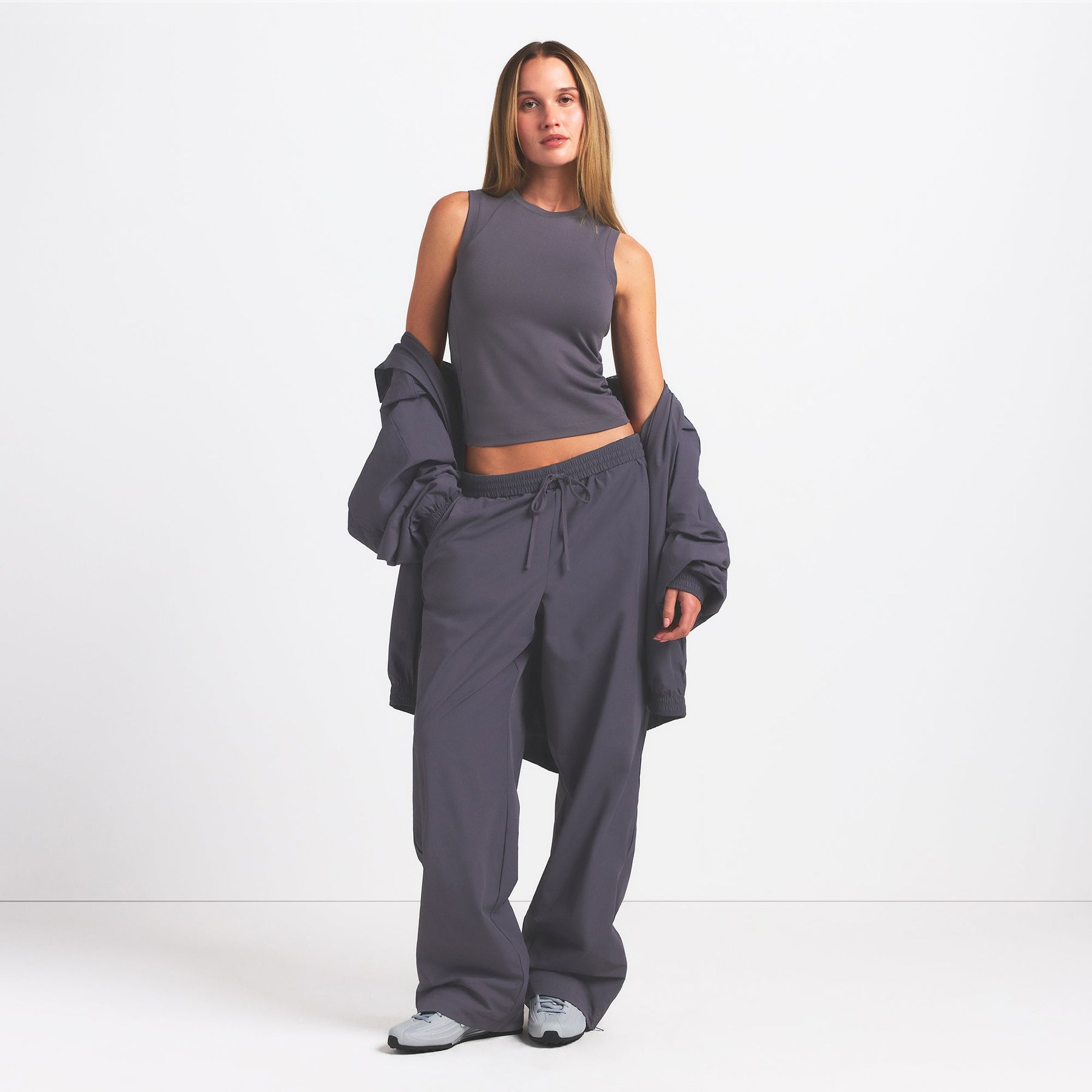 NikeSKIMS AIRY MUSCLE TEE | RAVEN